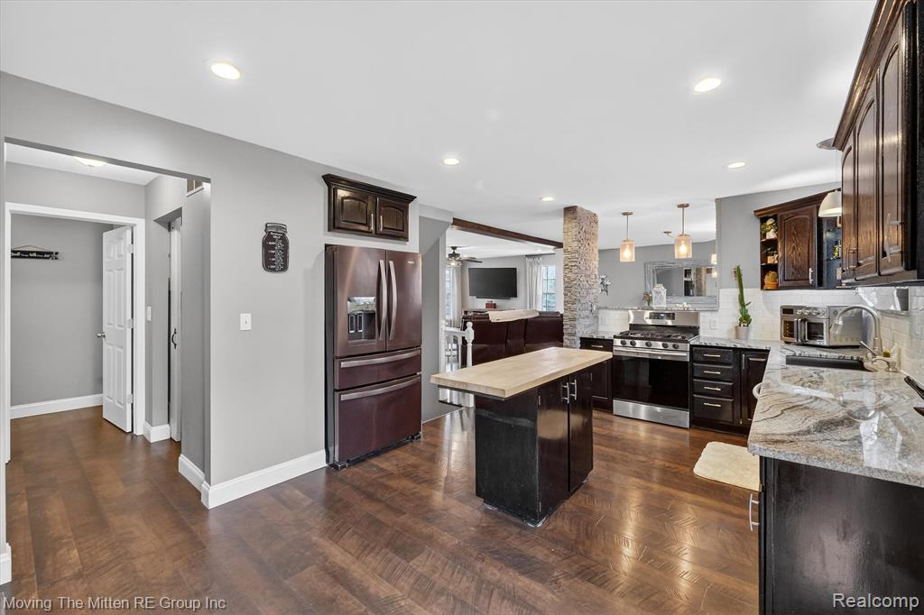 10129 Walnut Shores Drive, Fenton, MI 48430 — Photo 13