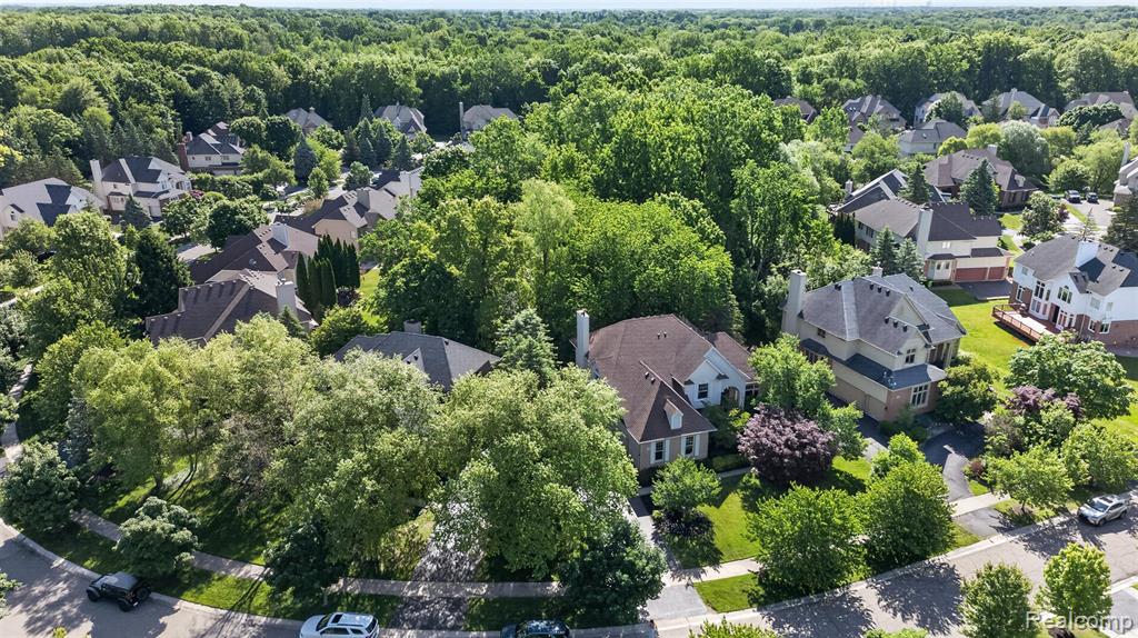 7359 Colchester Lane, West Bloomfield, MI — Photo 57