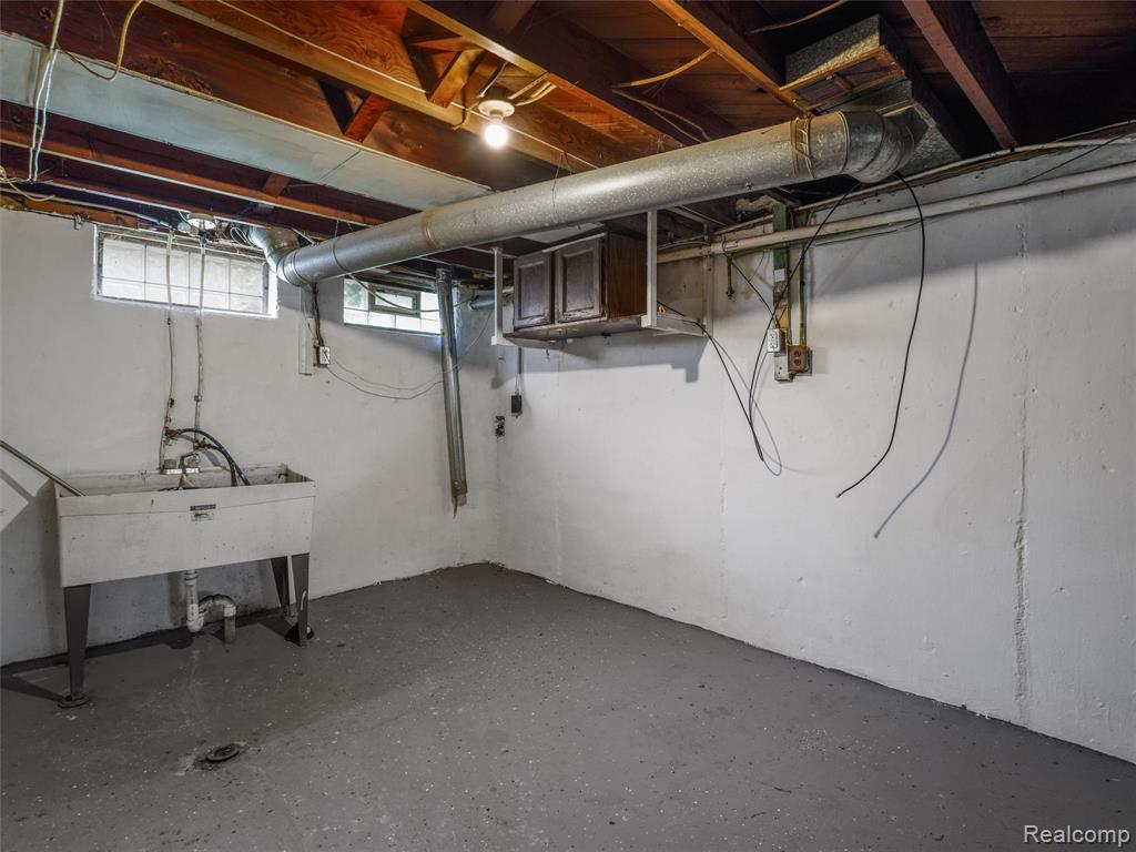 96 Oneida Street, Pontiac, MI 48341 — Photo 15