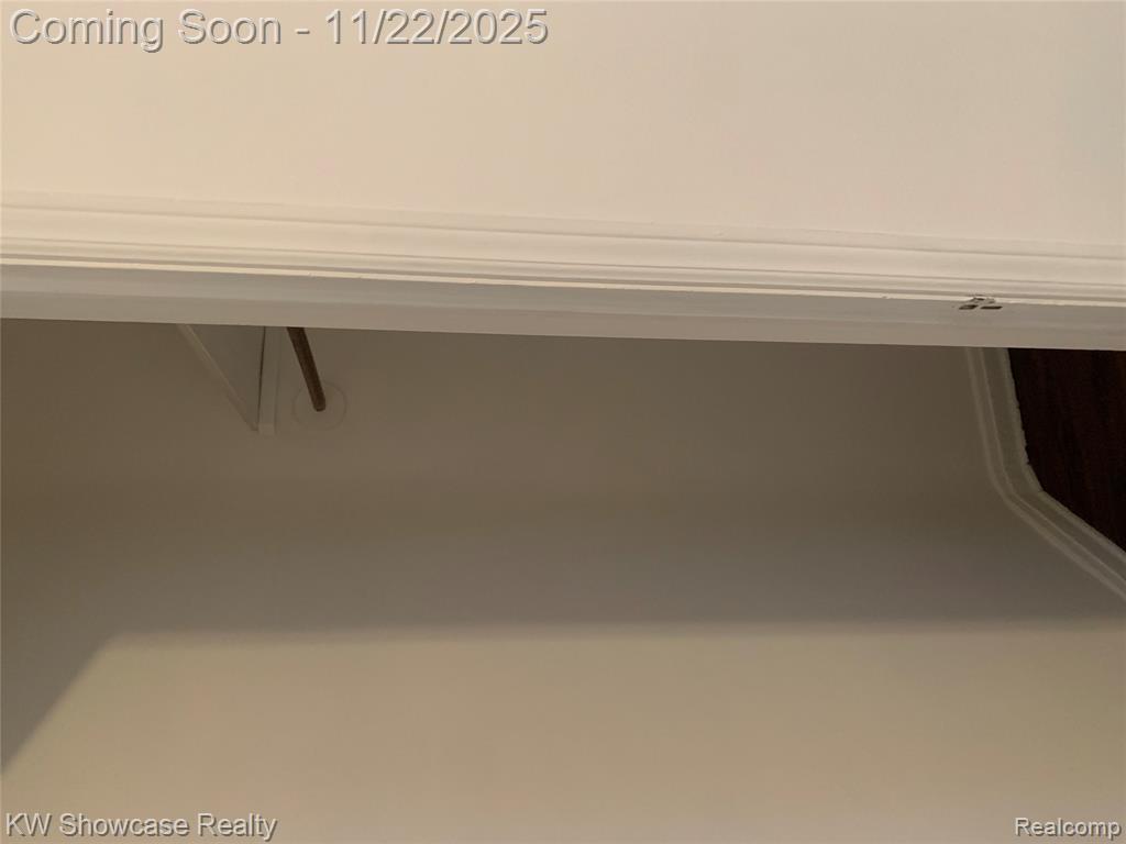 462 Algene Street, Lake Orion, MI 48362 — Photo 11