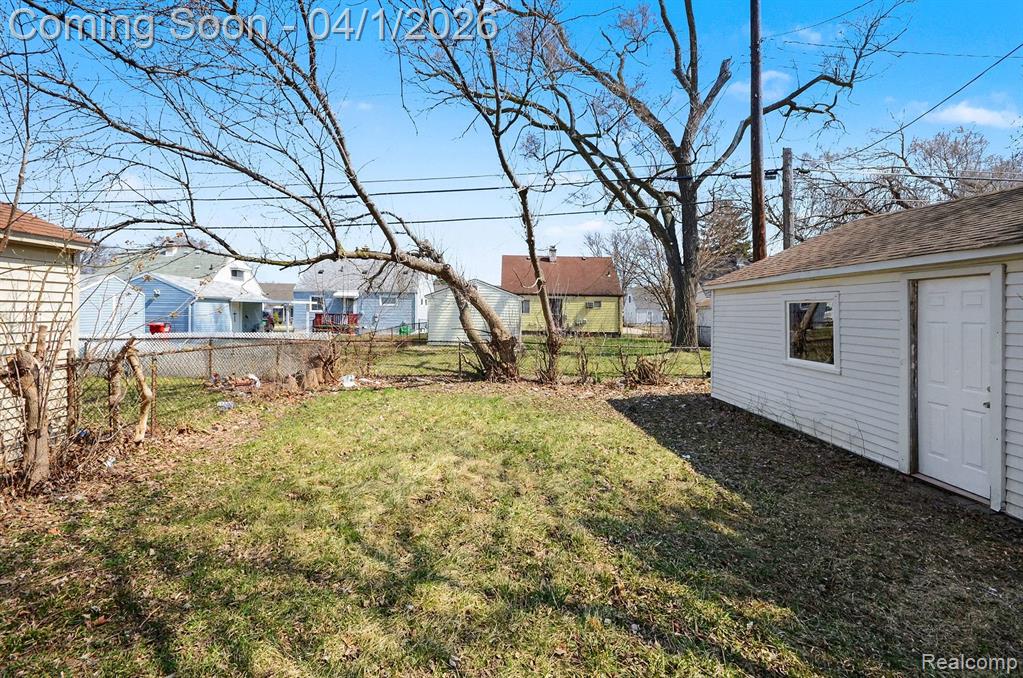 24834 Schroeder Avenue, Eastpointe, MI 48021 — Photo 22