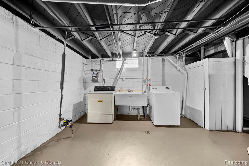 582 Mill Street, Lincoln Park, MI 48146 — Photo 15