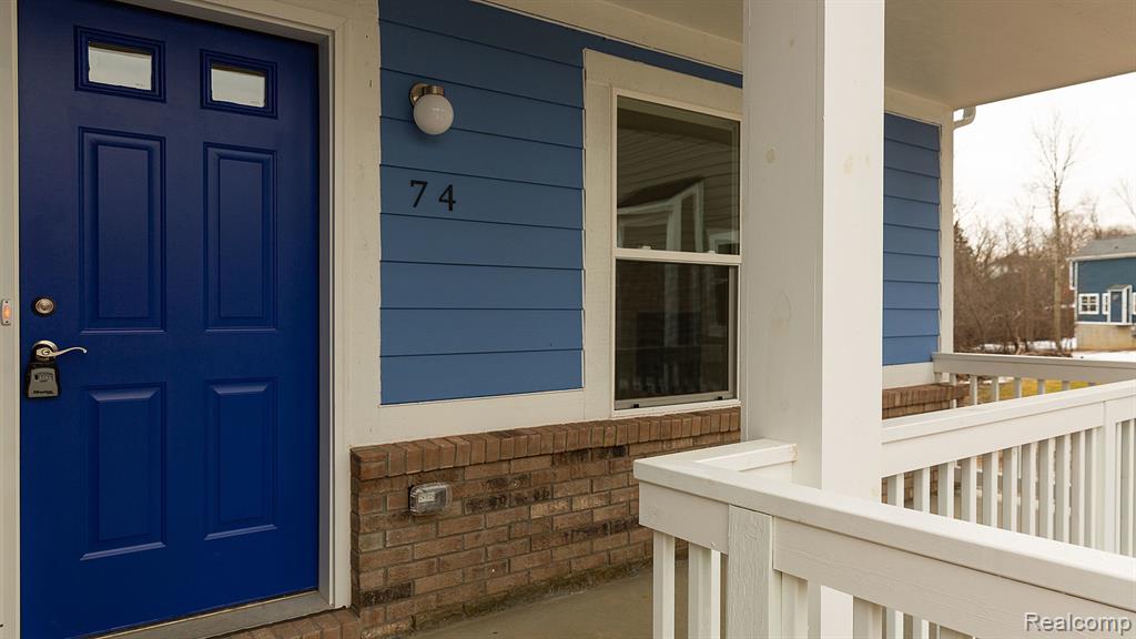 74 GUANONOCQUE Street, Auburn Hills, MI 48326 — Photo 17