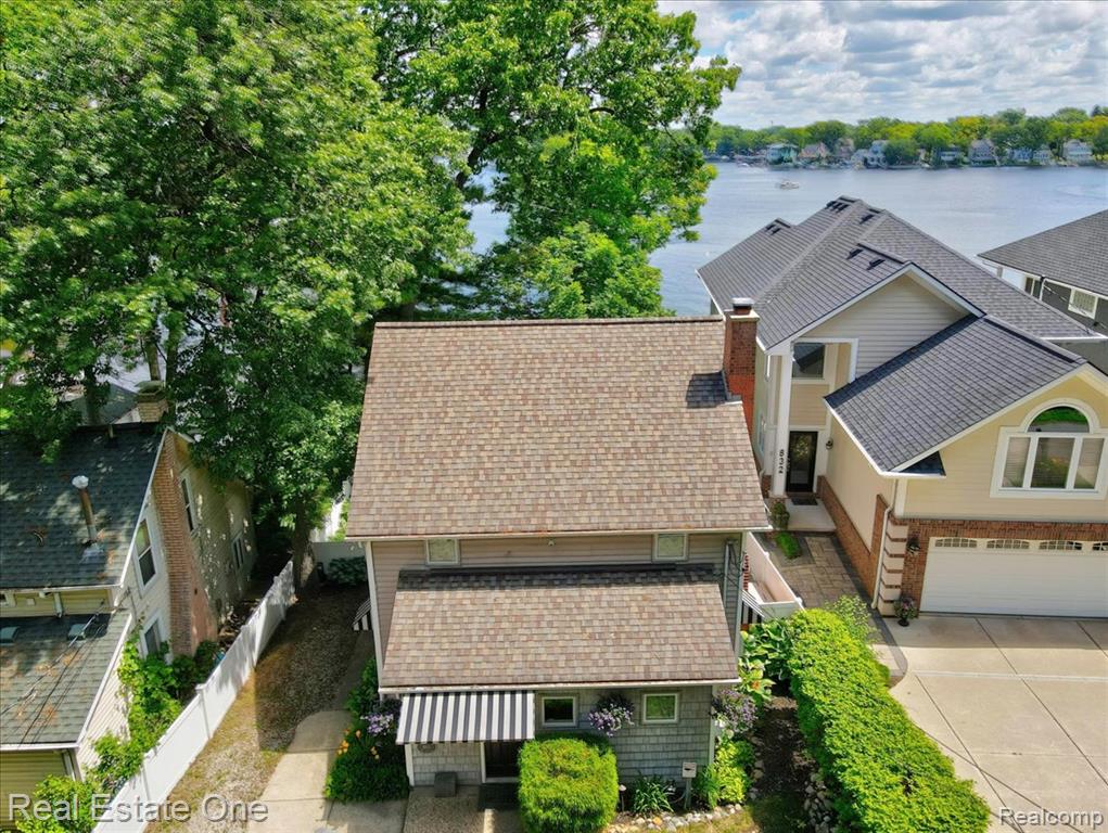 836 Pine Tree Road W, Lake Orion, MI 48362 — Photo 47