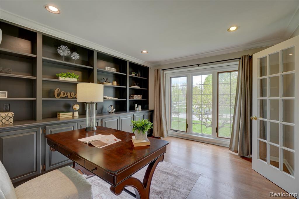 3066 Woodcreek Way, Bloomfield Hills, MI 48304 — Photo 4