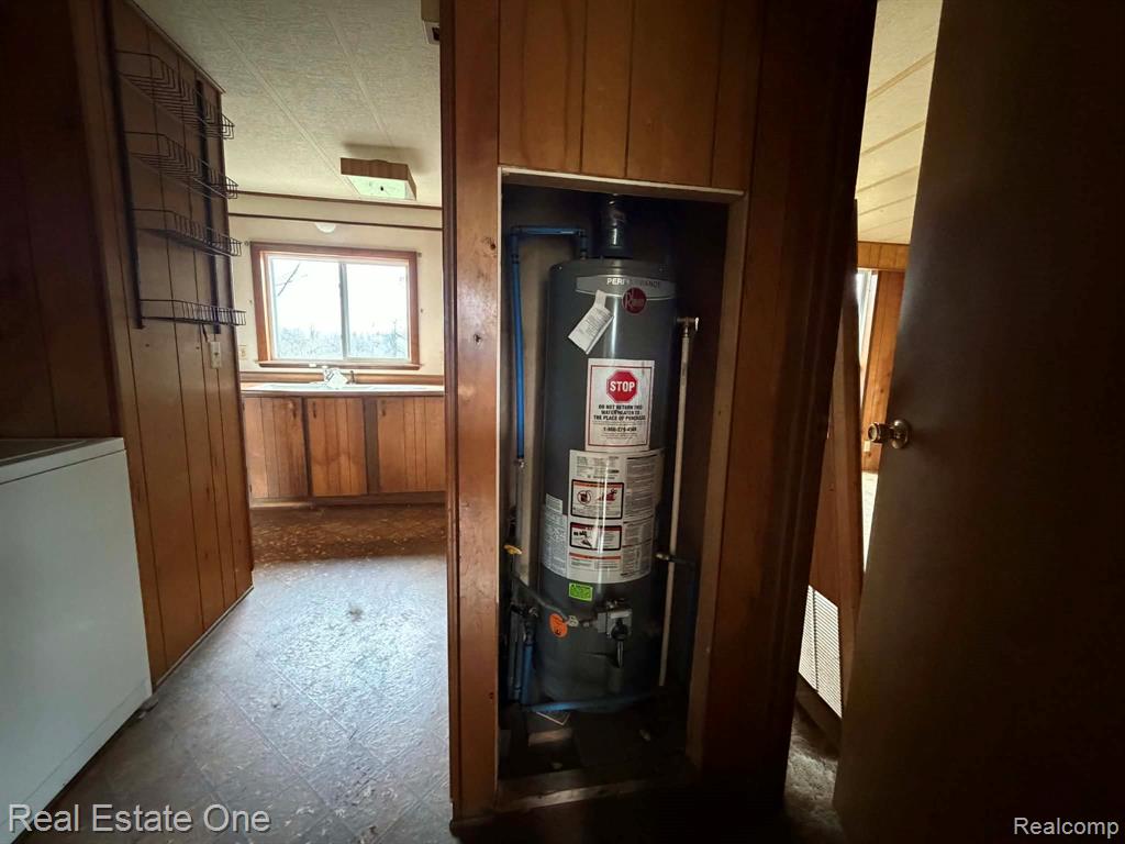 1653 E Pinconning Road, Pinconning, MI 48650 — Photo 28