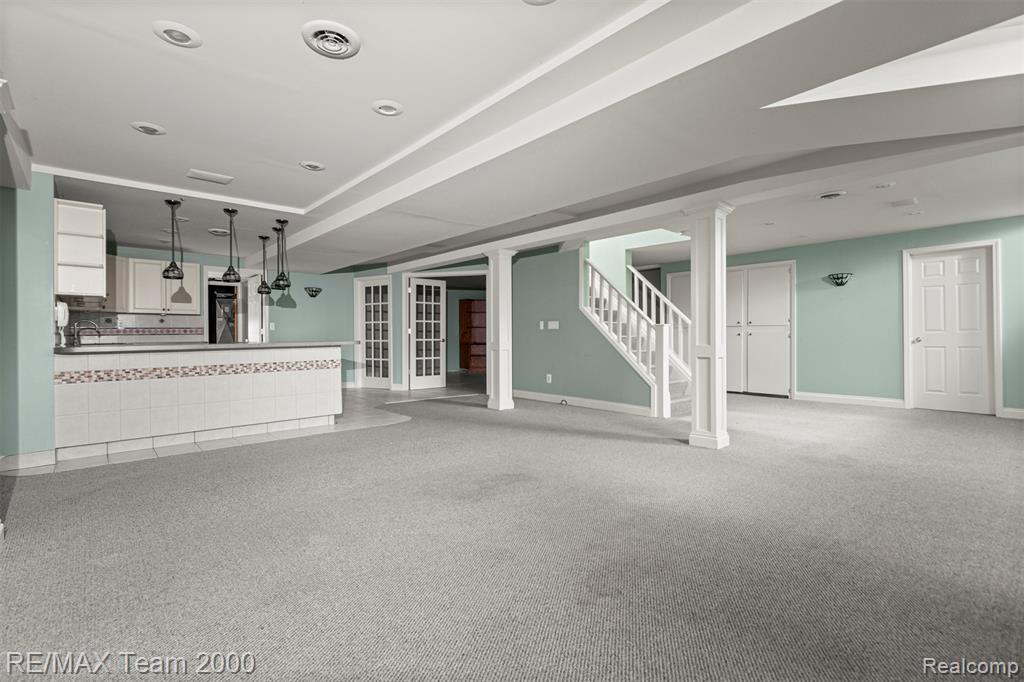 741 Briarcliff Drive, Grosse Pointe Woods, MI 48236 — Photo 57