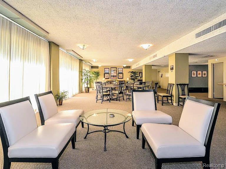 1050 Wall Street, 2E, Ann Arbor, MI 48105 — Photo 22