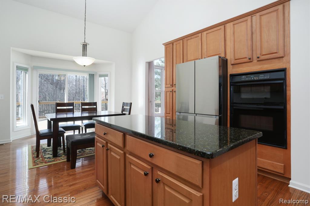 41547 BURROUGHS Avenue, Novi, MI 48377 — Photo 16