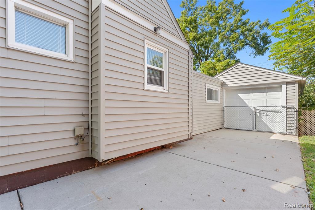 4924 Huron Street, Dearborn Heights, MI 48125 — Photo 4