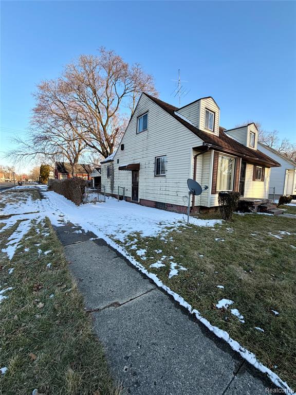 5518 Winthrop Boulevard, Flint, MI 48505 — Photo 2