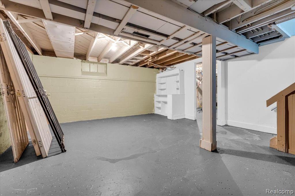 5585 CADIEUX Road, Detroit, MI 48224 — Photo 19