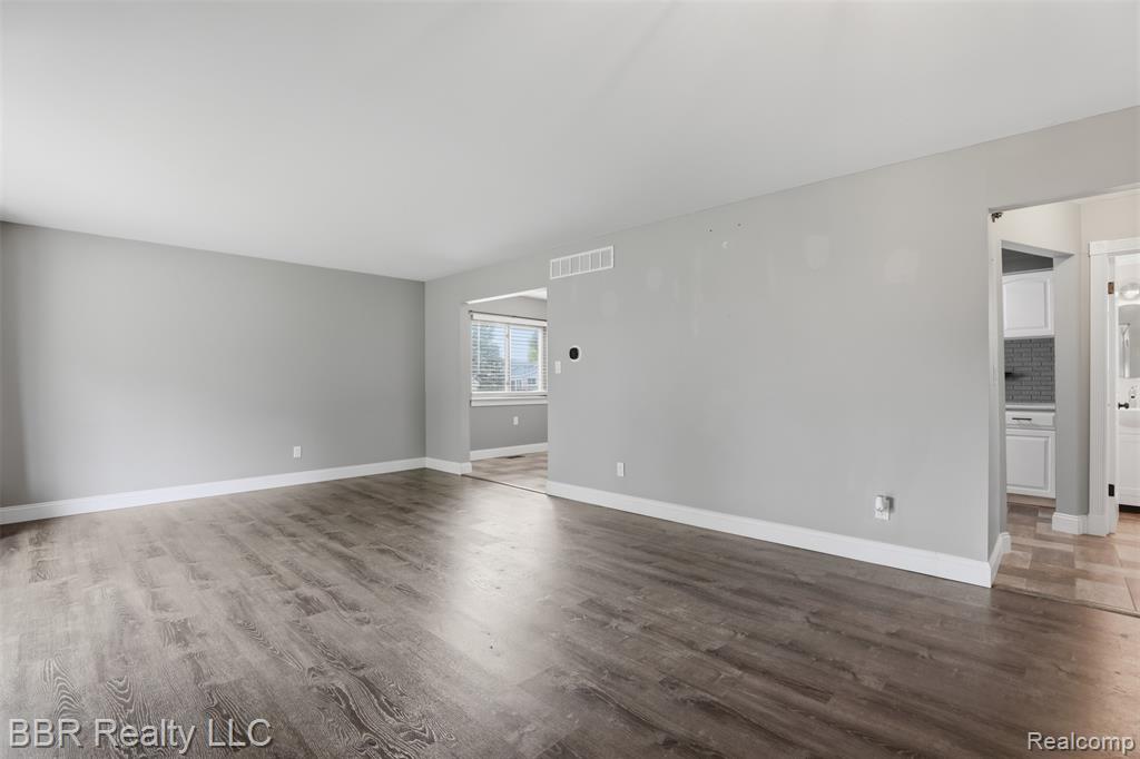 4680 Forest Lane, Trenton, MI 48183 — Photo 4
