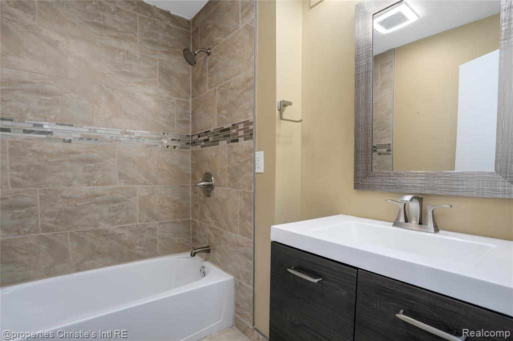 2021 Hyde Park Drive, Detroit, MI 48207 — Photo 22