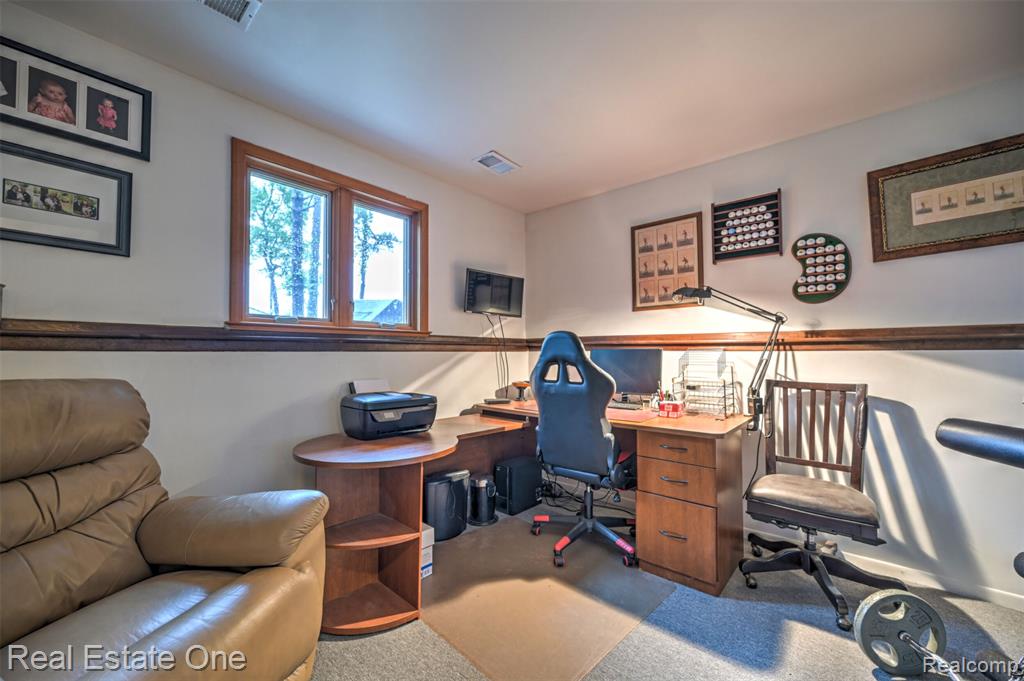 3956 S Sashabaw Road, Clarkston, MI 48348 — Photo 45