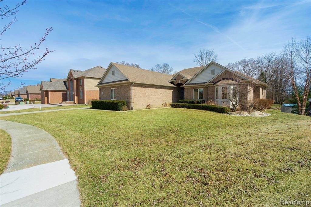 51112 MERRY Lane, Shelby Twp, MI 48316 — Photo 3