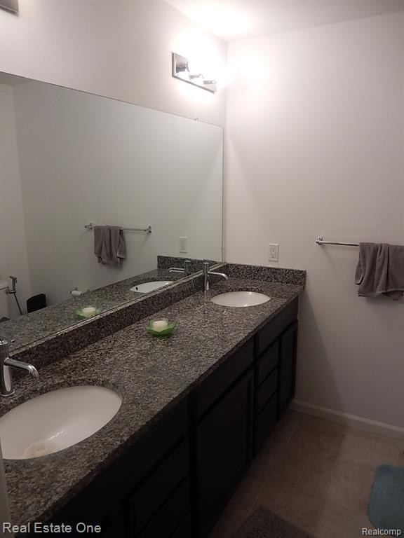 123 MONUMENT Lane, Wixom, MI 48393 — Photo 11