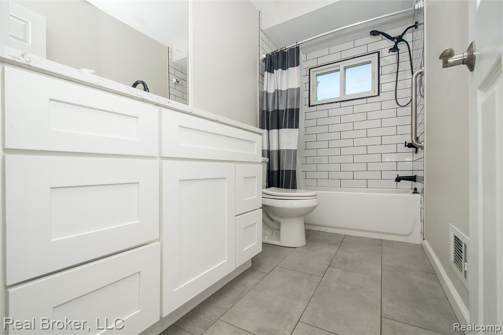 5103 Ridgetop Drive, Waterford, MI 48327 — Photo 16