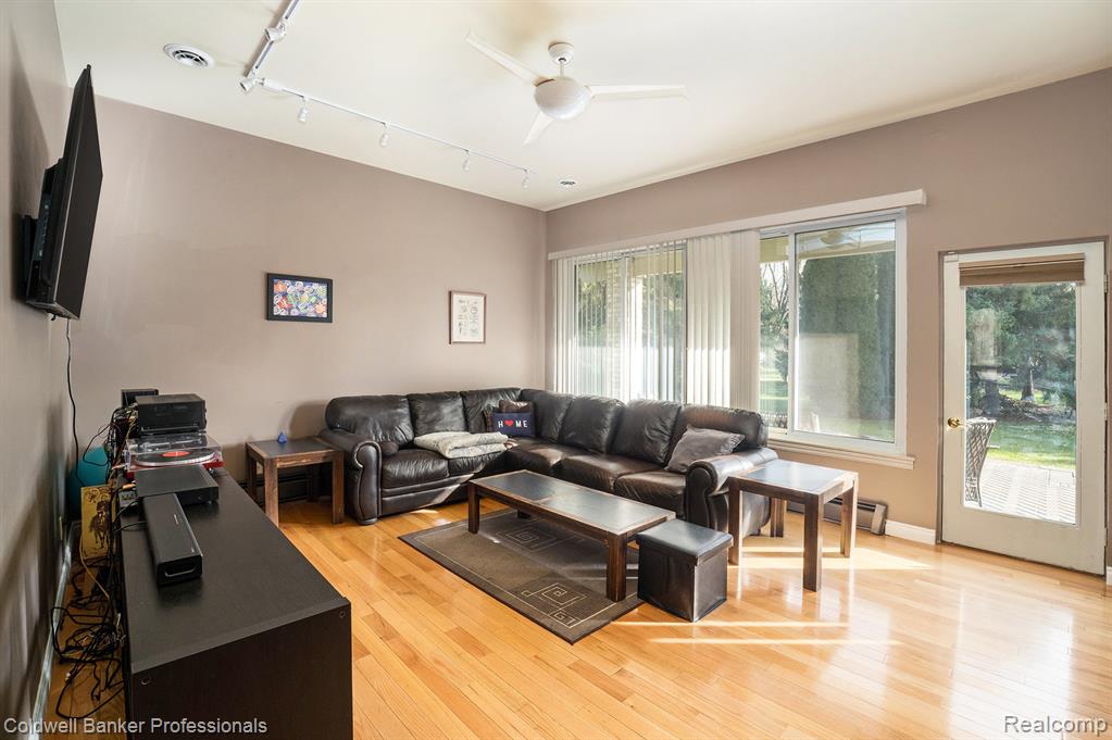 3972 Chevron Drive, Highland, MI 48356 — Photo 8