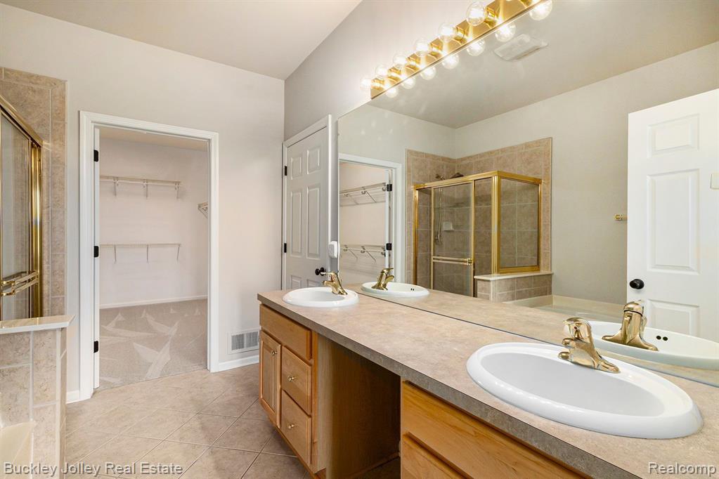 3736 VICKSBURG Way, Howell, MI 48843 — Photo 7
