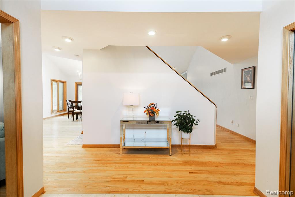 29462 East River Road, Grosse Ile, MI 48138 — Photo 9