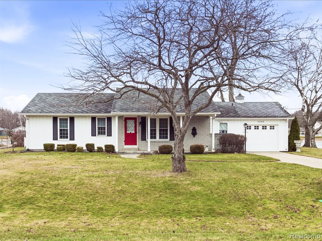 3309 Lake Drive, Fort Gratiot, MI 48059 — front exterior