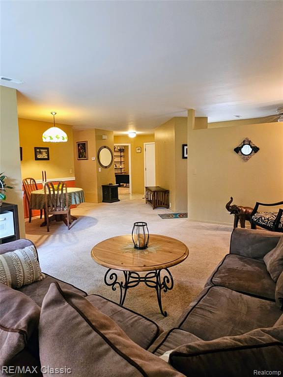 6740 Ridgefield Circle, 103, West Bloomfield, MI — Photo 8