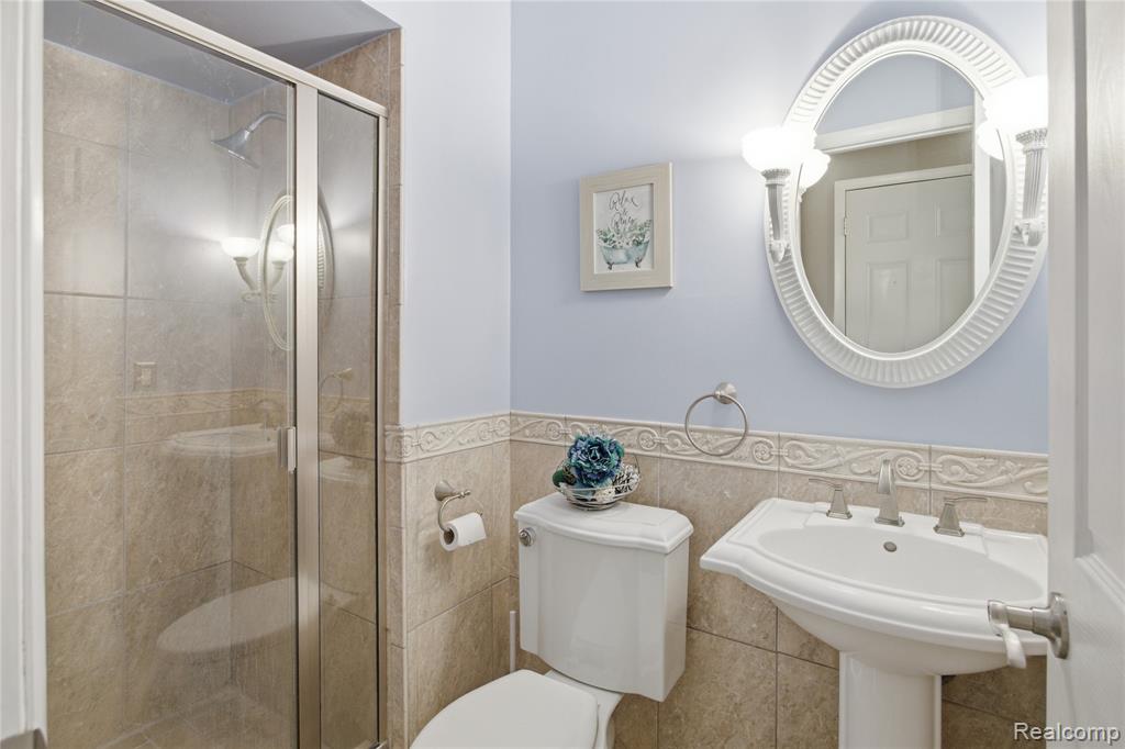 16213 Haverhill Drive, Macomb, MI 48044 — Photo 35