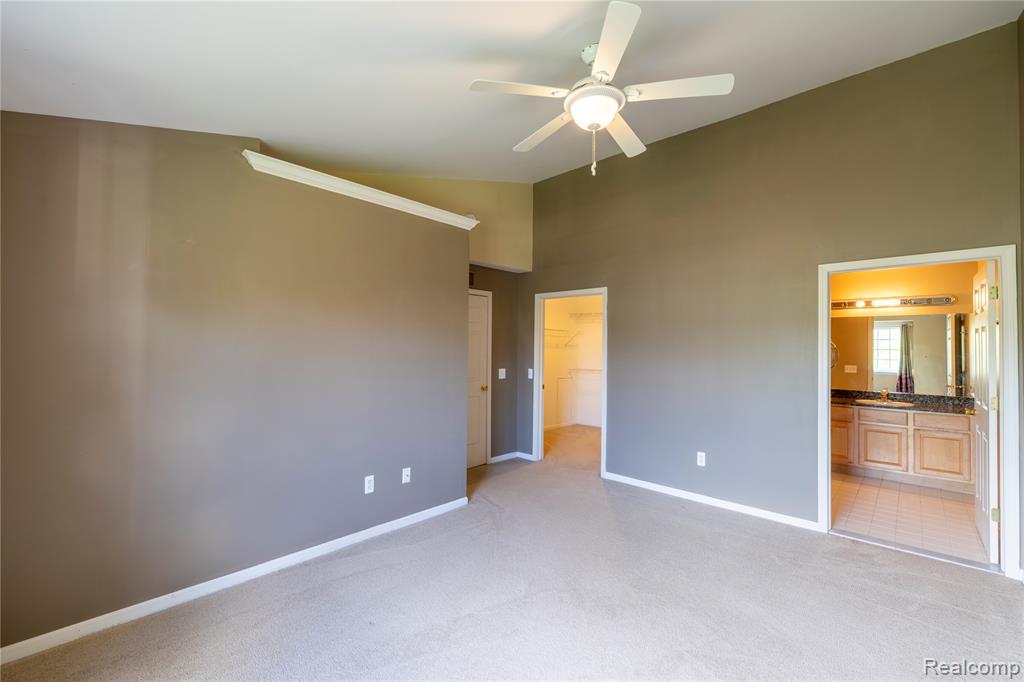 5674 Acorn Lane, Sterling Heights, MI 48314 — Photo 12