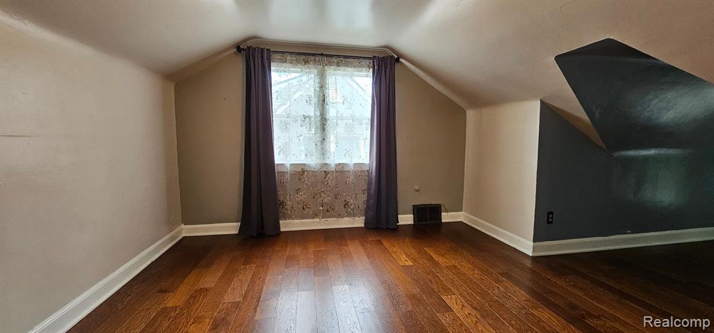 95 MAPLETON RD Road, Grosse Pointe Farms, MI 48236 — Photo 25