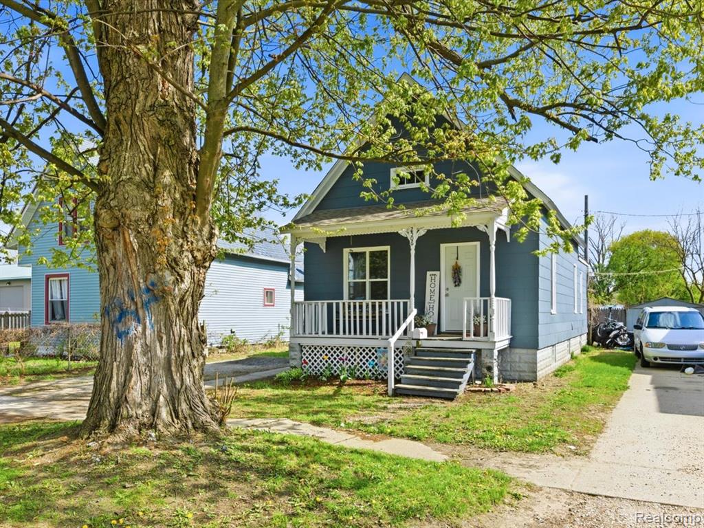 2506 Division Street, Port Huron, MI 48060 — front exterior