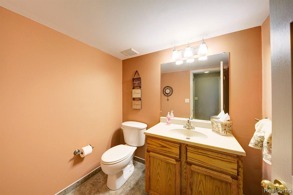 781 SANDALWOOD Road, Canton, MI 48188 — Photo 26