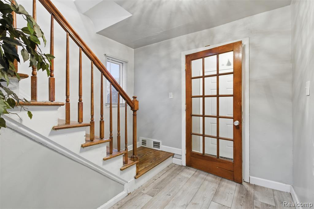 5620 W Outer Drive, Detroit, MI 48235 — Photo 3