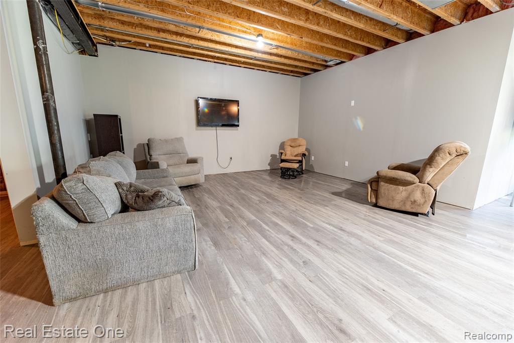 10125 Chase Lake Road, Fowlerville, MI 48836 — Photo 31
