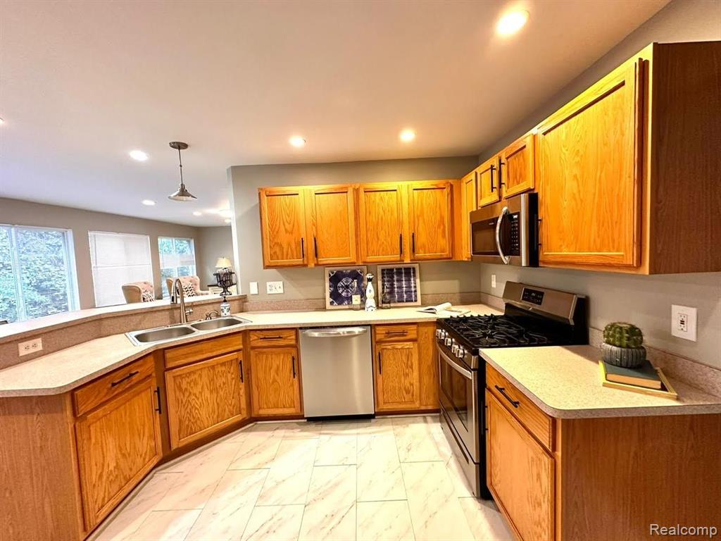 8676 W WALDEN Drive, Van Buren, MI 48111 — Photo 27