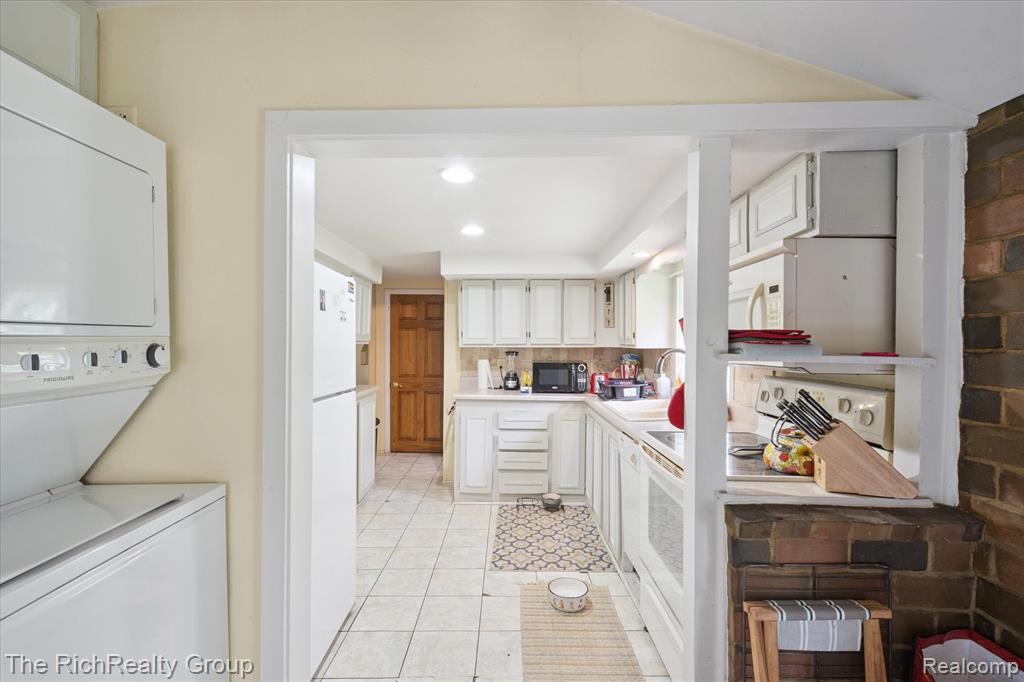 39635 Lotzford Road, Canton, MI 48187 — Photo 22