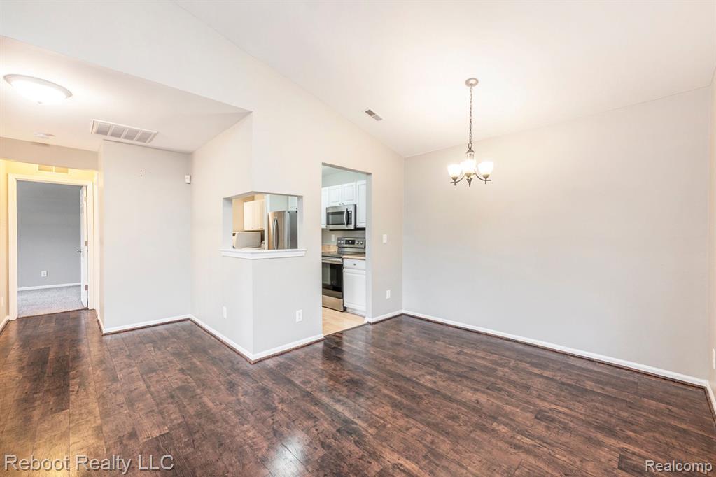 56510 SCOTLAND Boulevard, Shelby Twp, MI 48316 — Photo 4