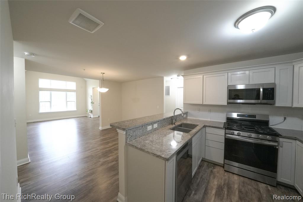 45646 Aragon Lane, Canton, MI 48187 — Photo 16