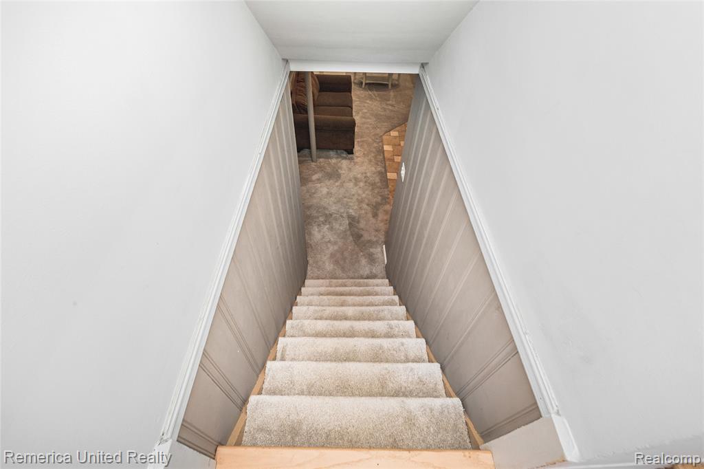 717 S Edgeworth Avenue, Royal Oak, MI 48067 — Photo 35