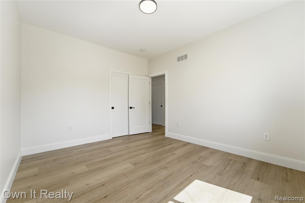 7606 Margaret Street, Taylor, MI 48180 — Photo 16