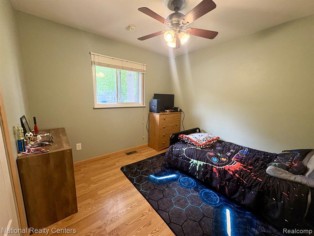 5611 Blackmoor Street, Commerce Twp, MI 48382 — Photo 12