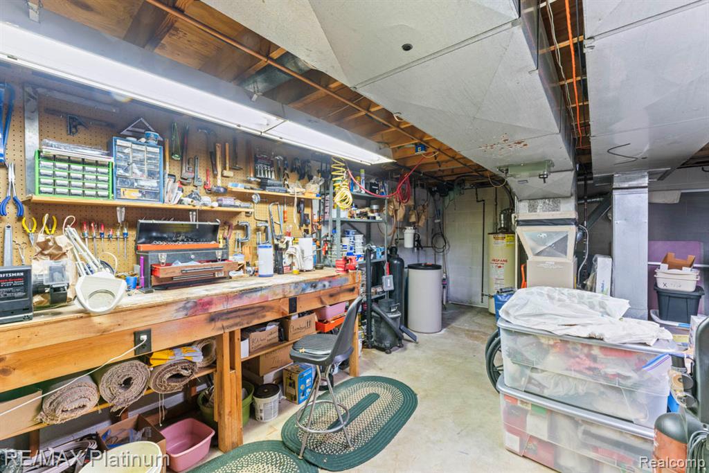 6567 Heaven Drive, Howell, MI 48855 — Photo 38