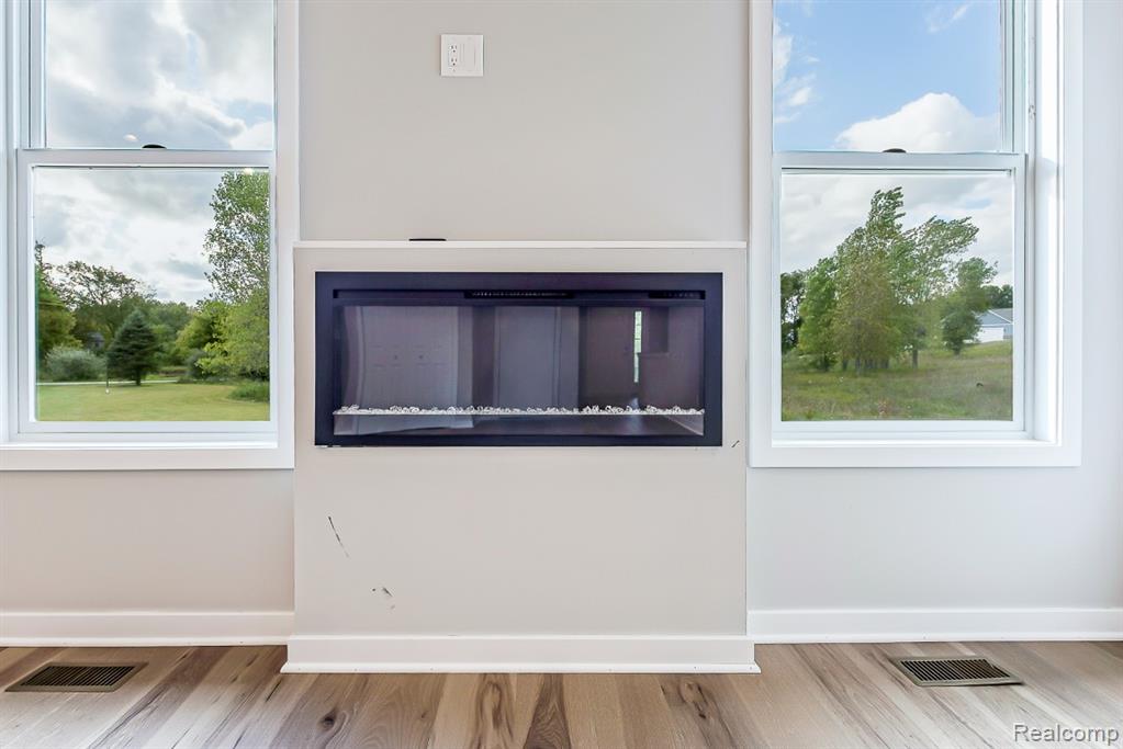 9758 Iosco Ridge Drive, Gregory, MI 48137 — Photo 12