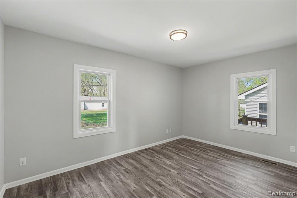 5200 HATCHERY Road, Waterford, MI 48329 — Photo 10