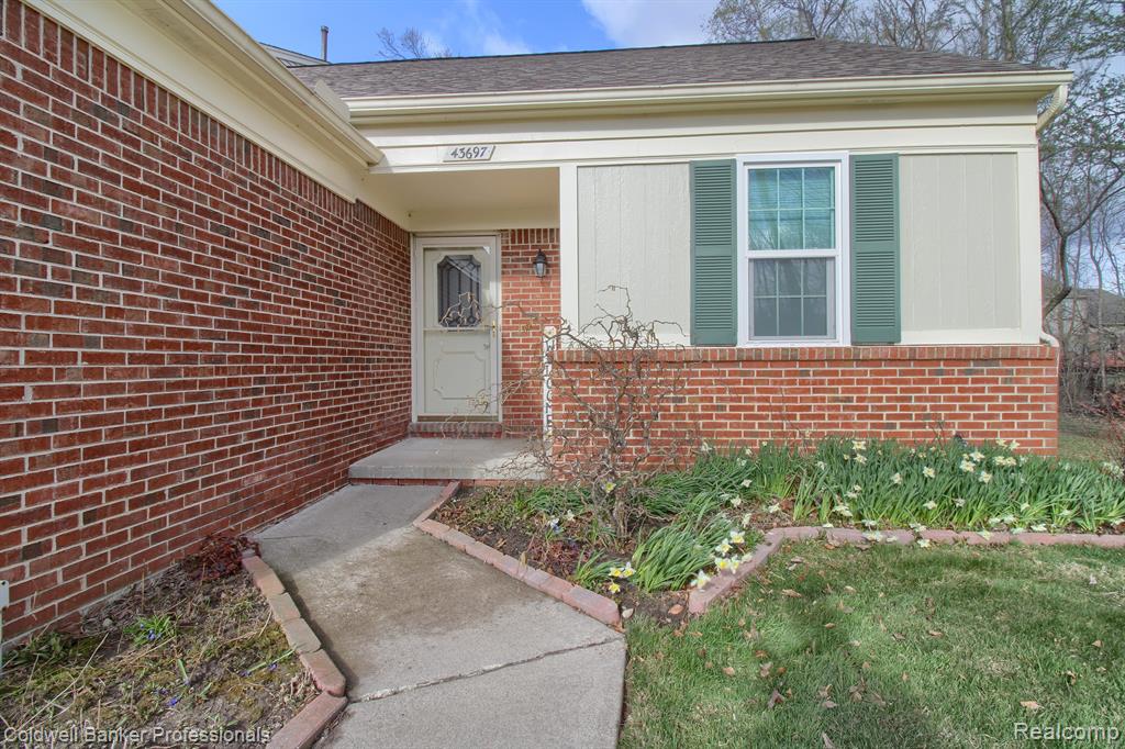 43697 YORKVILLE, Canton, MI 48188 — front exterior