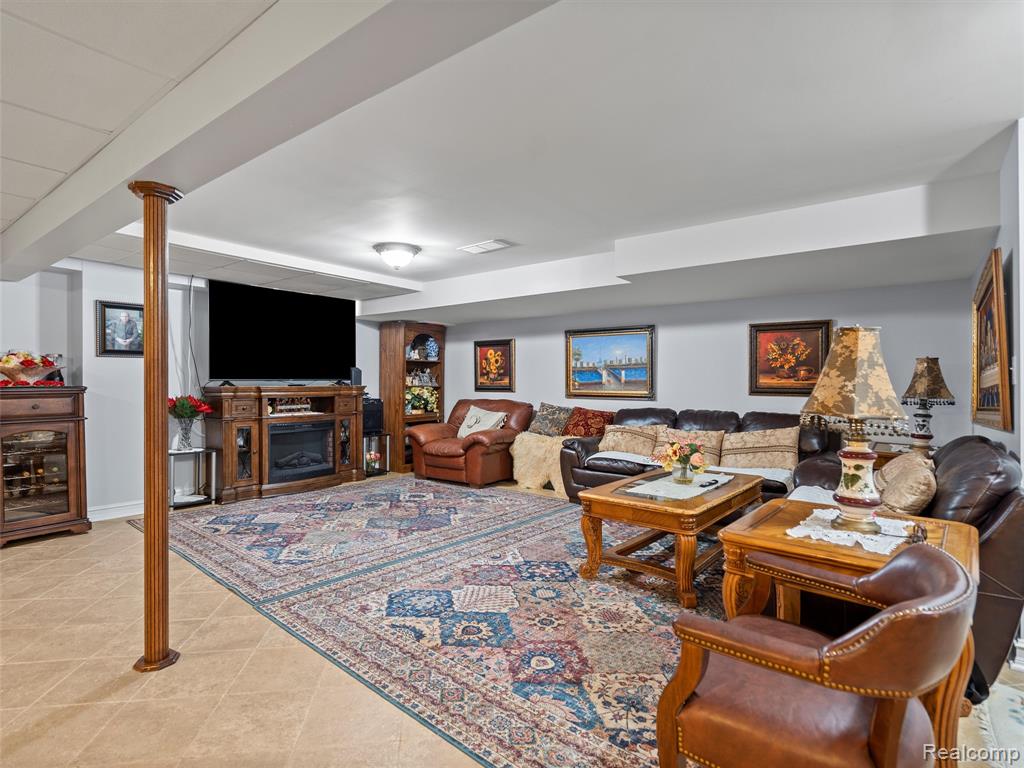 55589 Raspberry Drive, Macomb, MI 48042 — Photo 34