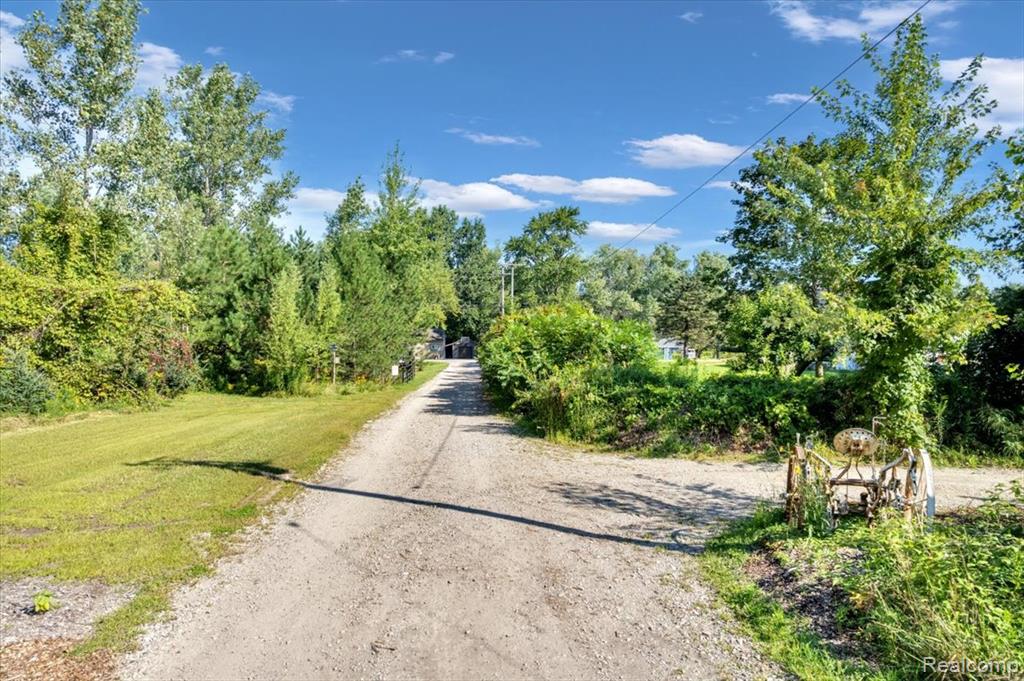 15545 Almont Road, Allenton, MI 48002 — Photo 4