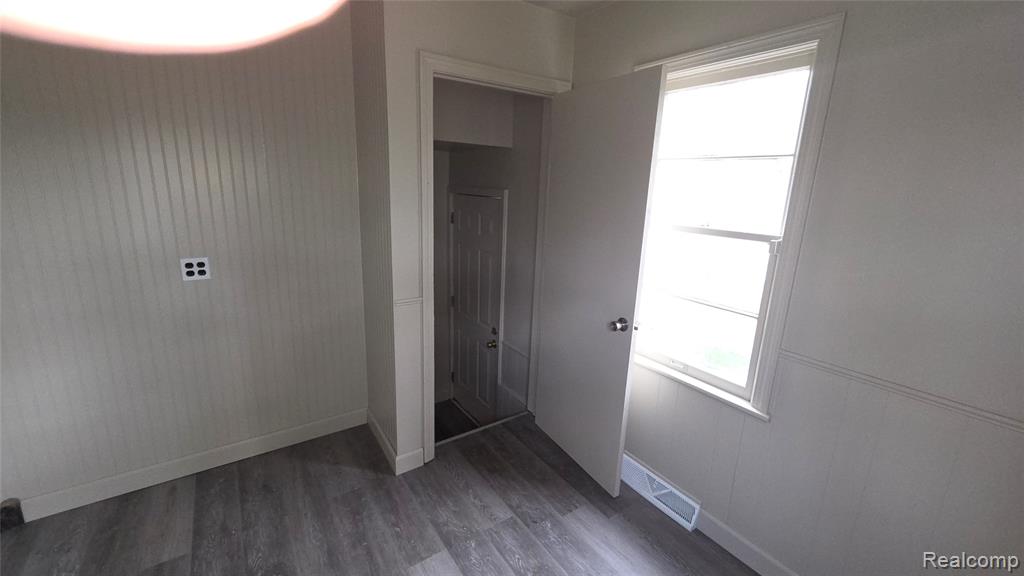 733 Vermilya Avenue, Flint, MI 48507 — Photo 10