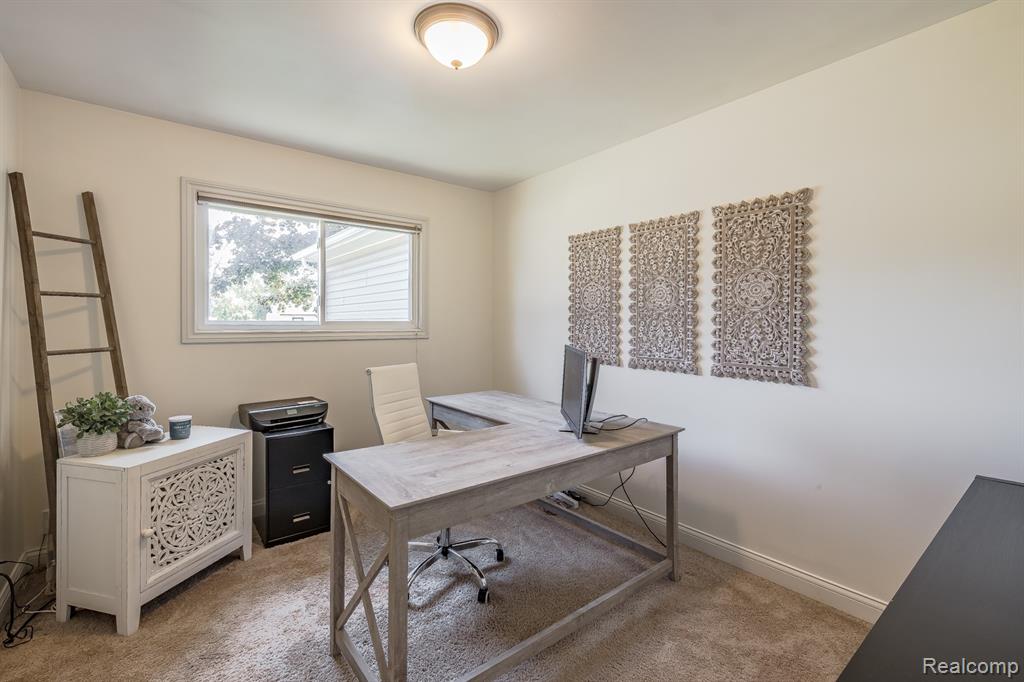 5701 Parkdale Street, Shelby Twp, MI 48317 — Photo 19