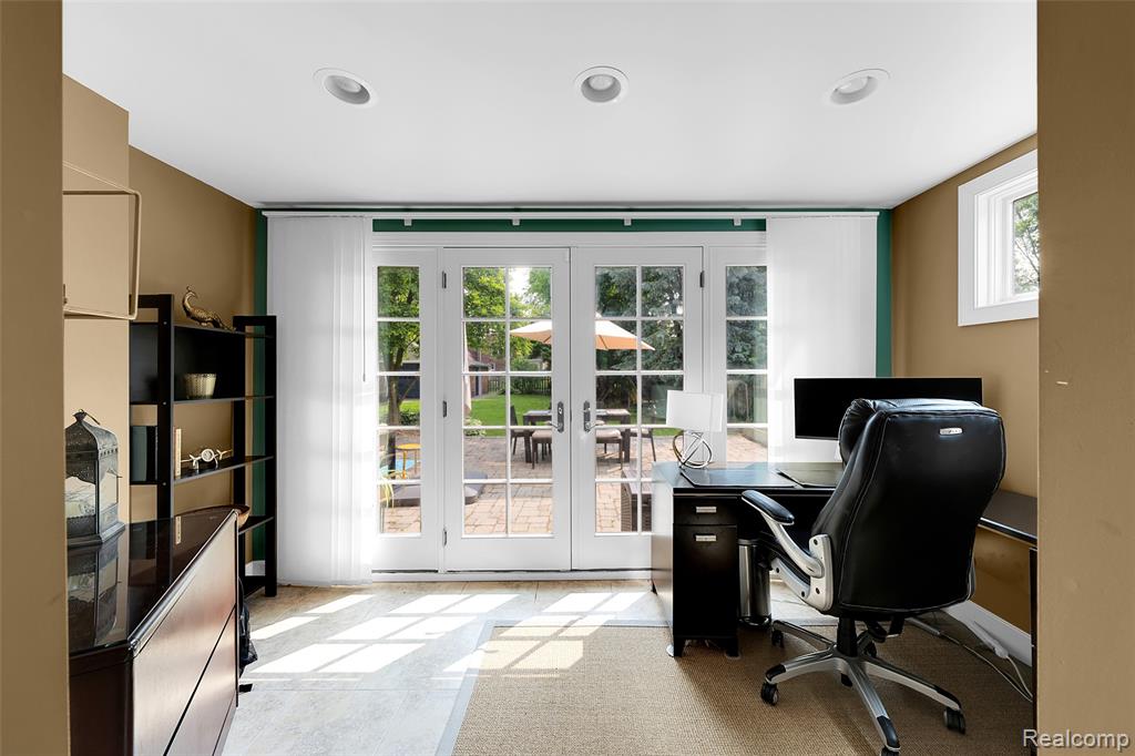 828 Westchester Road, Grosse Pointe Park, MI 48230 — Photo 20